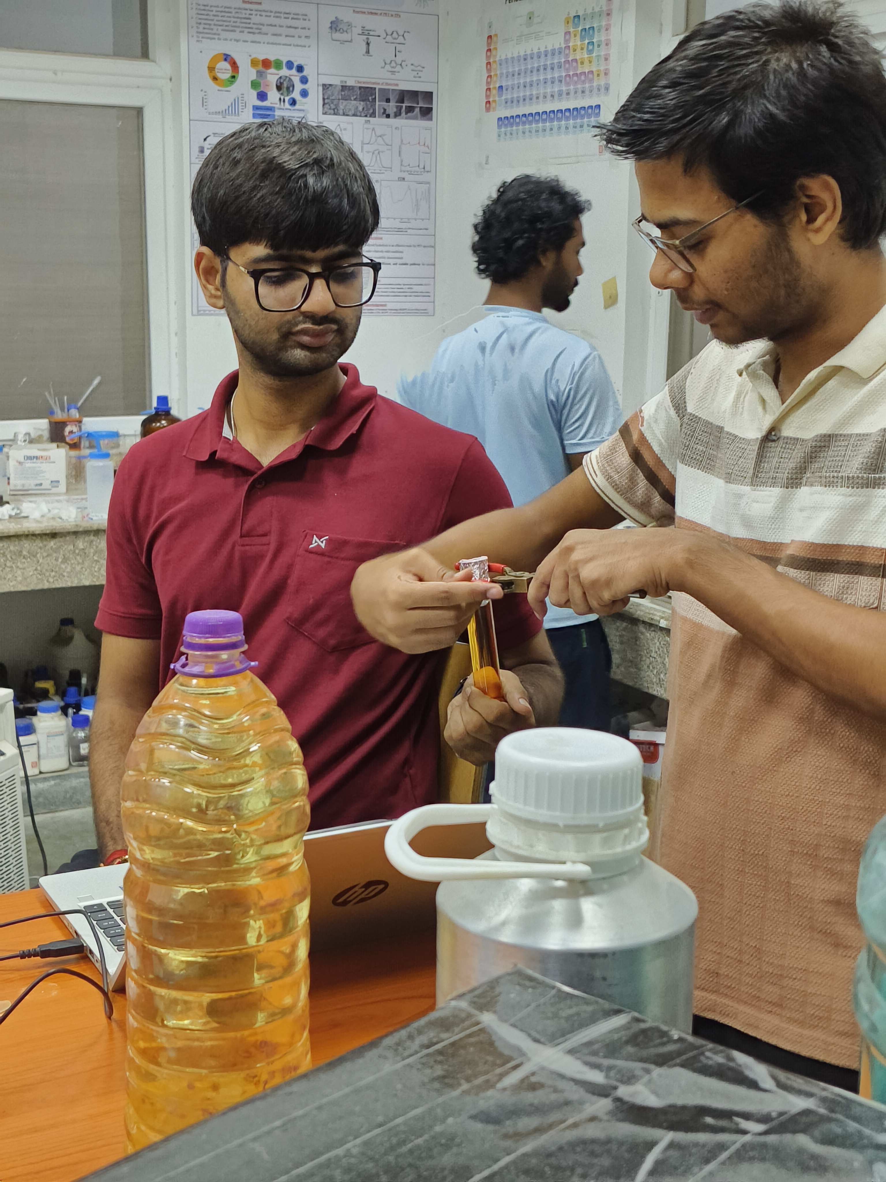Examining a used cooking oil sample
